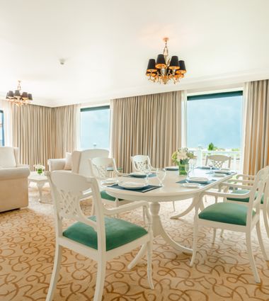Interior of a Kingsbury suite at The Kingsbury Colombo