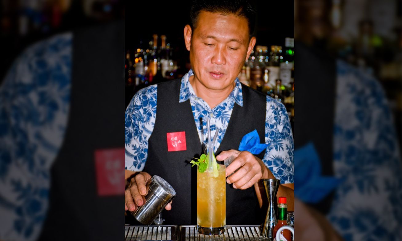 Mixologist preparing a cocktail at The Kingsbury Hotel