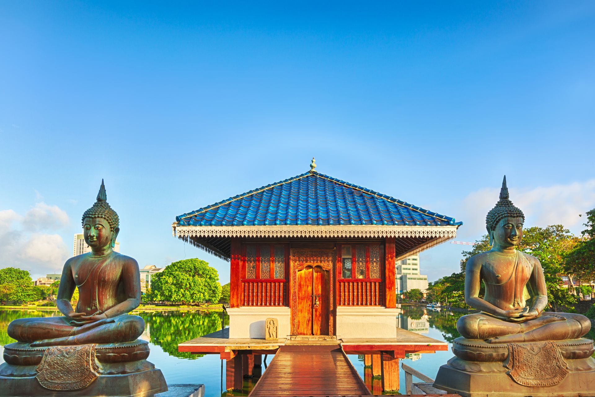 Seema Malaka temple on Beira Lake