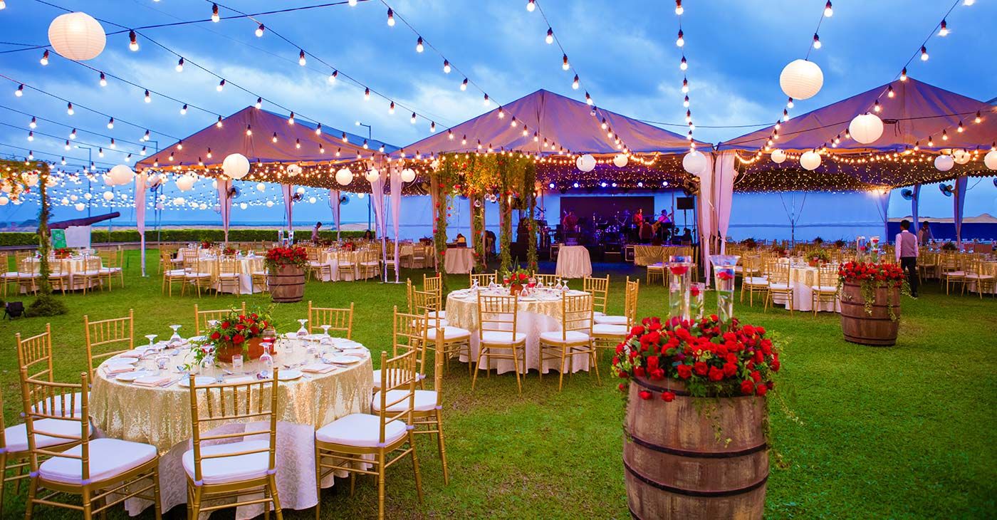 Beautiful outdoor wedding venue at The Kingsbury Hotel