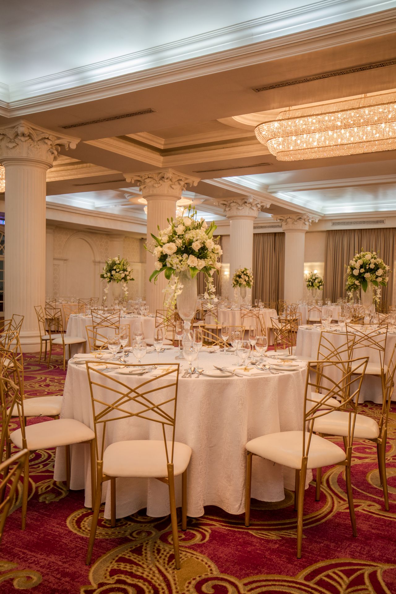 Elegant wedding ballroom in The Kingsbury Hotel 