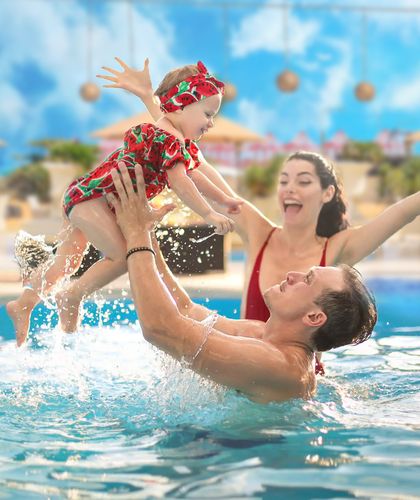 A family in the pool at The Kingsbury Colombo