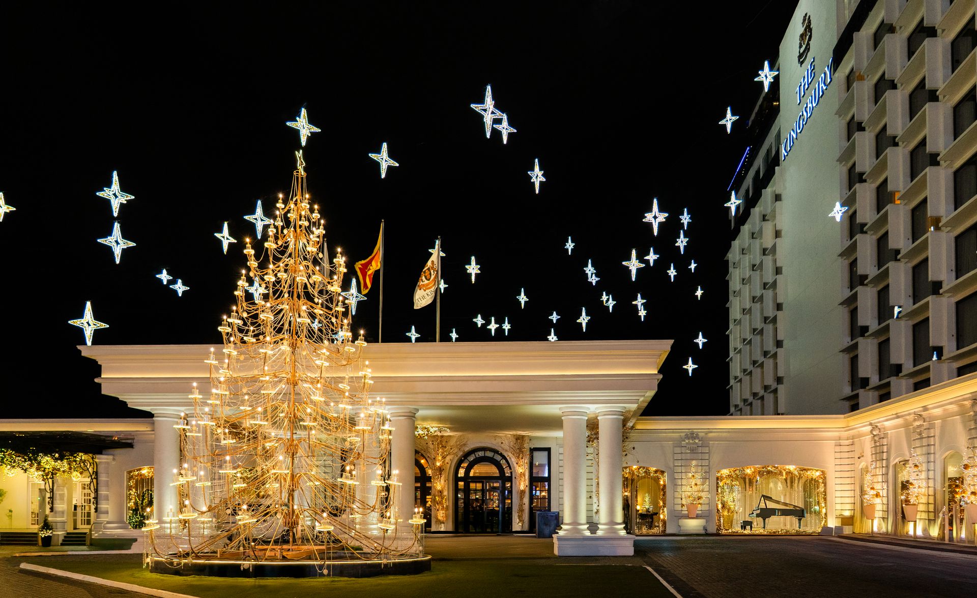 The decorated exterior during Christmas at The Kingsbury Colombo 